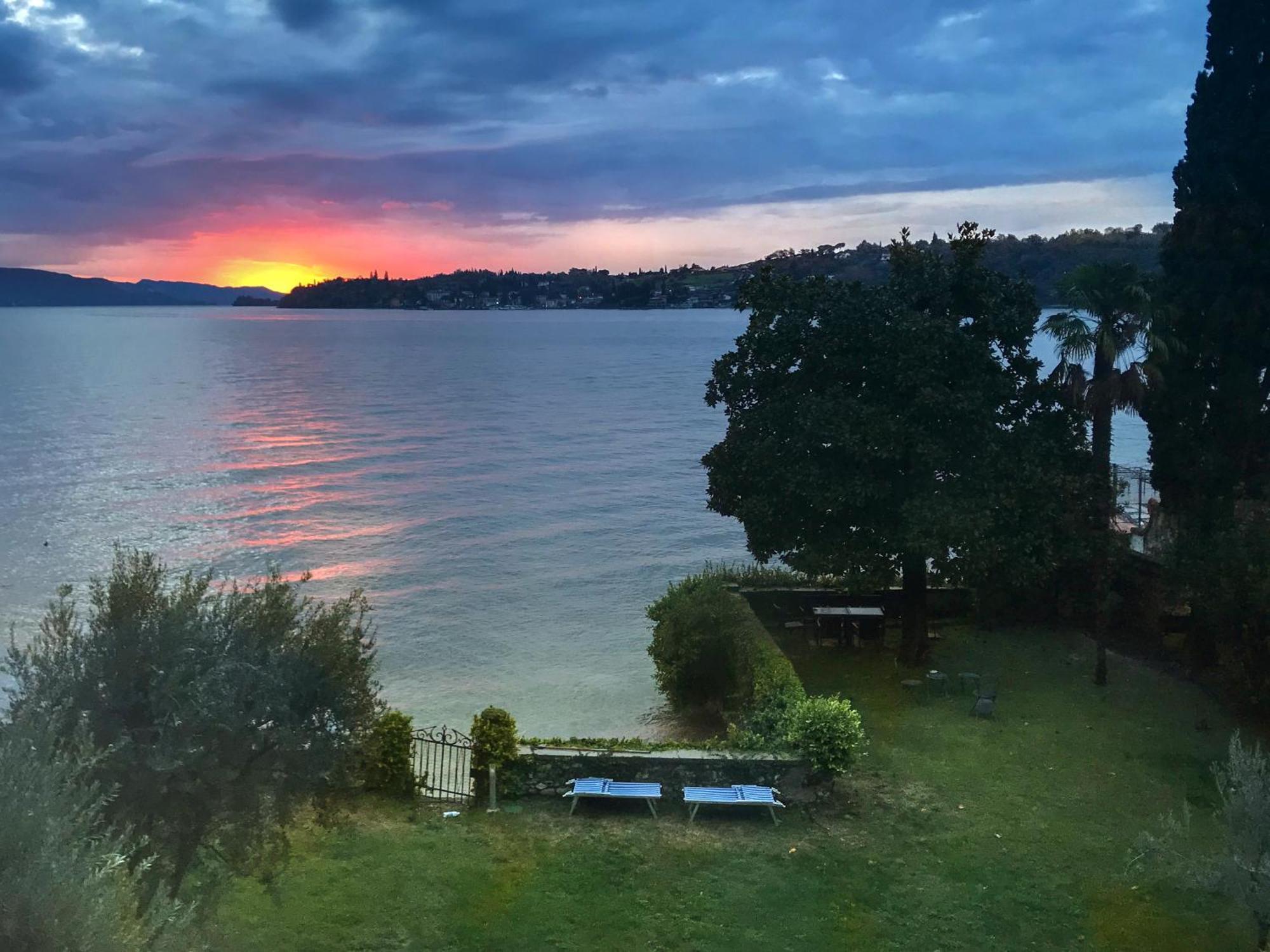 Luxury Lakeside Apartment Right On The Water 萨罗 外观 照片