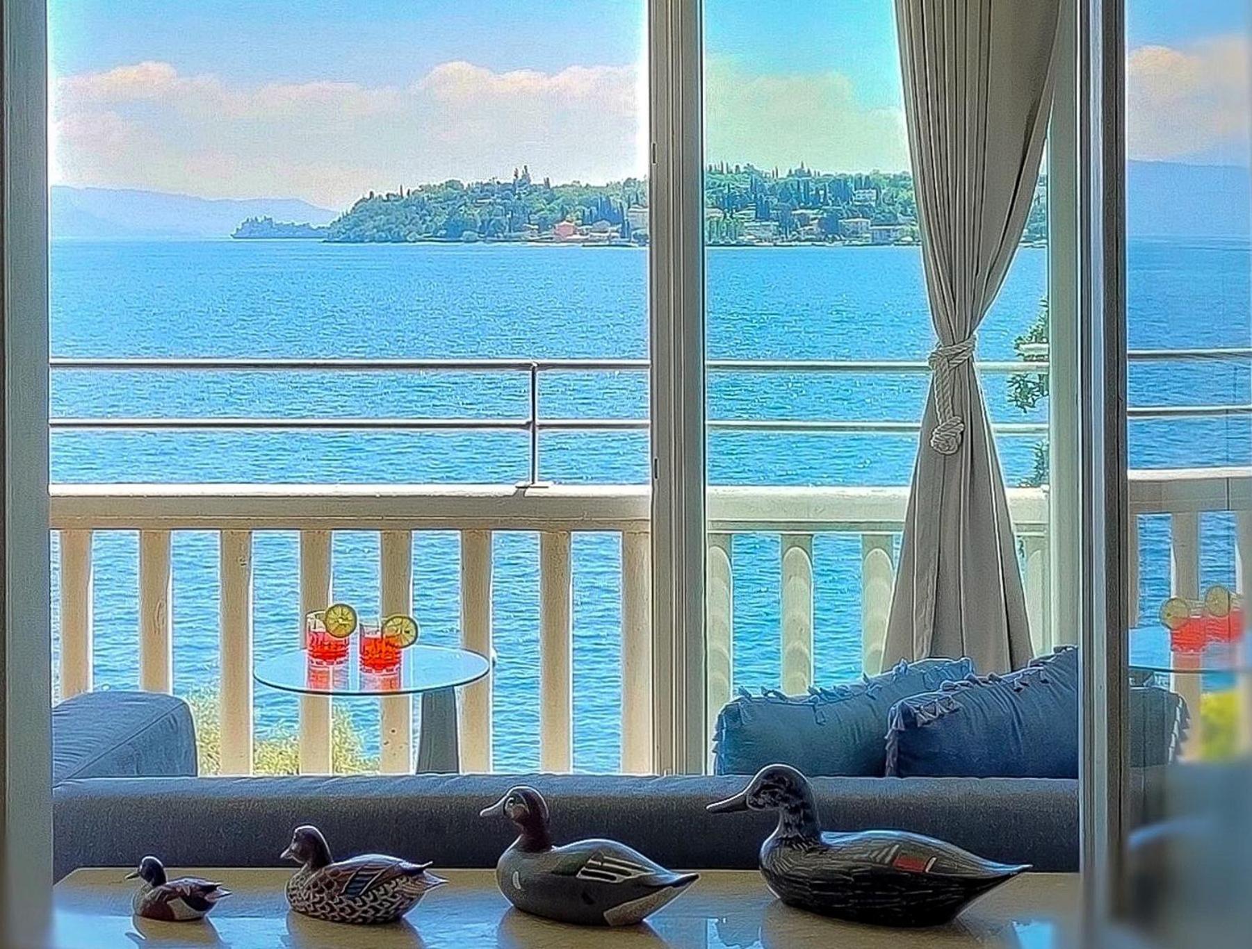 Luxury Lakeside Apartment Right On The Water 萨罗 外观 照片