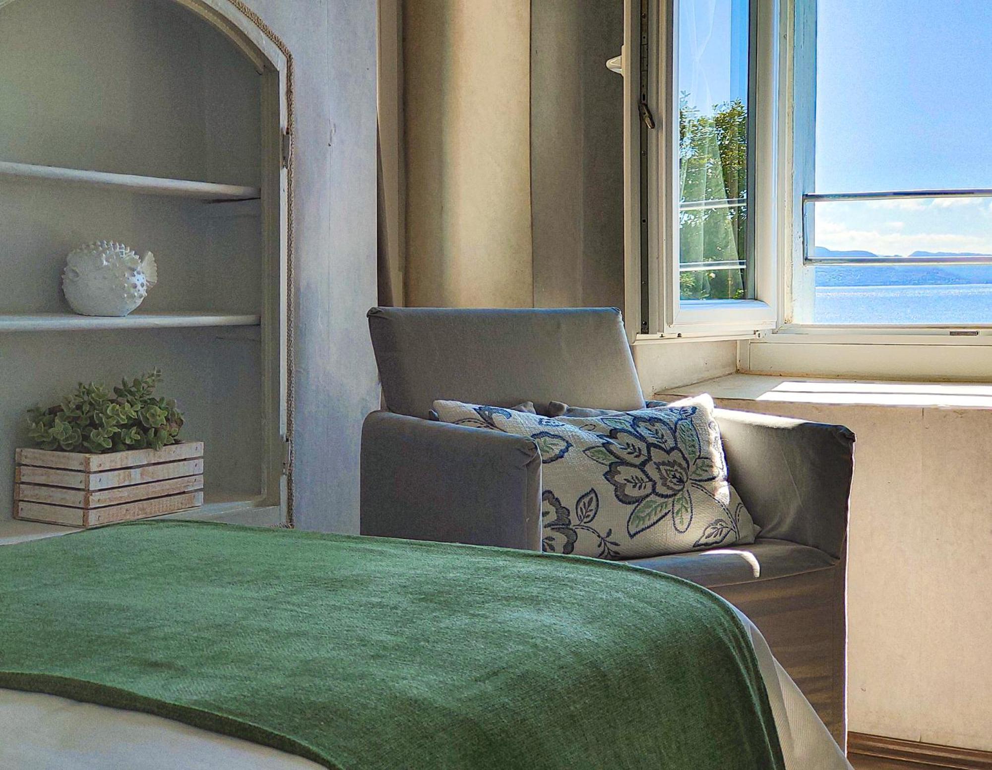 Luxury Lakeside Apartment Right On The Water 萨罗 外观 照片