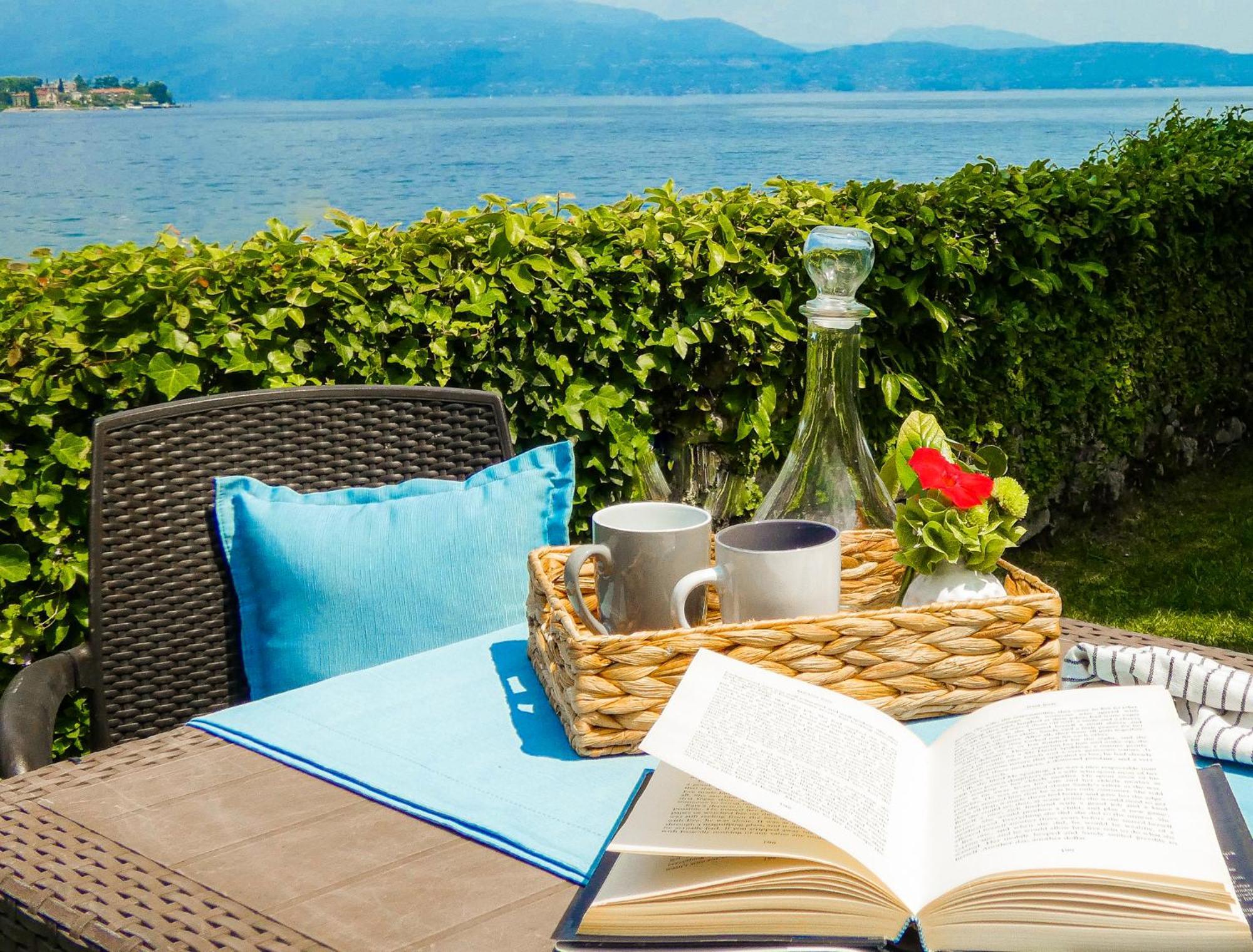 Luxury Lakeside Apartment Right On The Water 萨罗 外观 照片